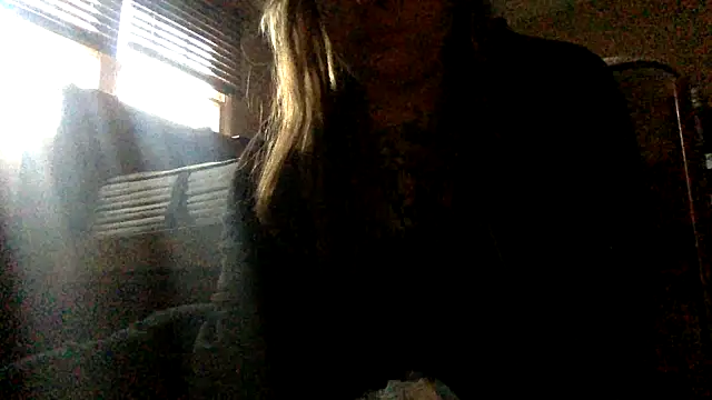 Snapshot of alexabunni chatting on December 5, 2025, 5:11 pm alexabunni online show from December 5, 2025, 5:11 pm