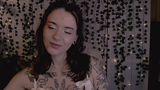 Snapshot of risha_laas chatting on September 27, 2025, 8:15 pm risha laas online show from September 27, 2025, 8:15 pm