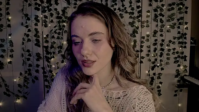 Snapshot of risha_laas chatting on February 16, 2025, 5:15 pm risha laas online show from February 16, 2025, 5:15 pm