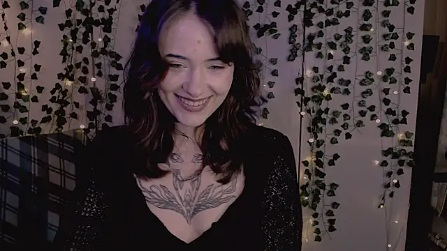 risha laas online show from November 19, 2025, 8:09 pm