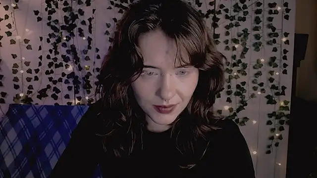 Snapshot of risha_laas chatting on November 5, 2025, 8:01 pm risha laas online show from November 5, 2025, 8:01 pm