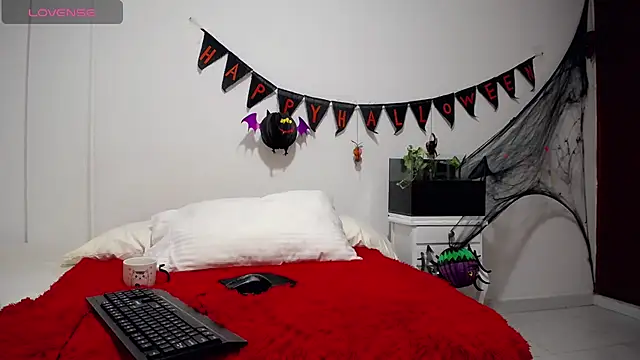 Snapshot of kimberlyshantal chatting on October 18, 2025, 10:23 pm kimberlyshantal online show from October 18, 2025, 10:23 pm