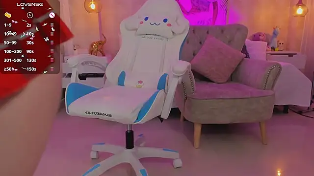 LITTLE-VIVI online show from March 10, 2025, 9:45 am