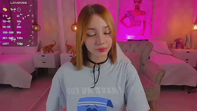 LITTLE-VIVI online show from March 6, 2025, 3:24 am