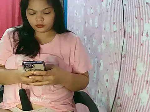 shaira4u online show from April 8, 2026, 8:21 pm