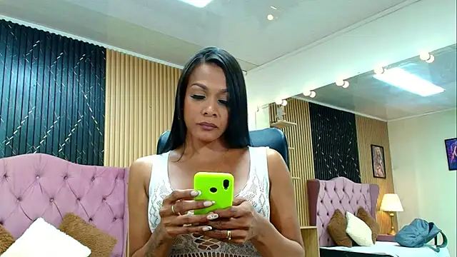 Snapshot of BARBIE_BROWNN chatting on January 18, 2026, 2:20 pm BARBIE BROWNN online show from January 18, 2026, 2:20 pm