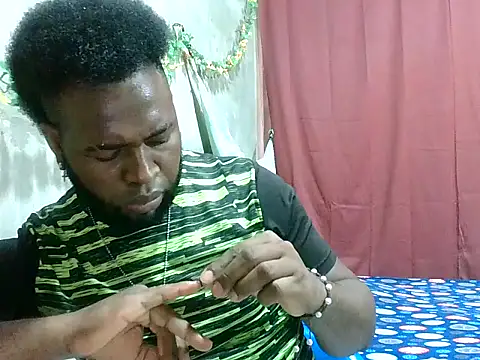 Snapshot of 2ocmaxi chatting on January 11, 2026, 6:37 pm 2ocmaxi online show from January 11, 2026, 6:37 pm