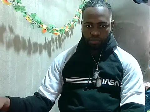 Snapshot of 2ocmaxi chatting on February 9, 2026, 6:39 pm 2ocmaxi online show from February 9, 2026, 6:39 pm