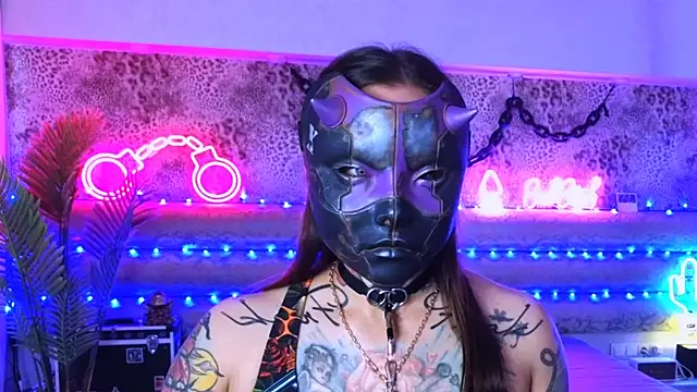 Cool Freak  online show from October 12, 2025, 10:27 am