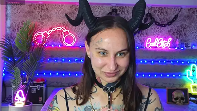 Snapshot of Cool_Freak_ chatting on June 7, 2026, 10:09 am Cool Freak online show from June 7, 2026, 10:09 am