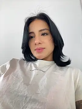 Snapshot of Ale_Lewis chatting on September 10, 2025, 9:03 pm Ale Lewis online show from September 10, 2025, 9:03 pm