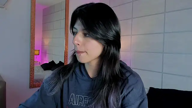 NanaRott online show from April 3, 2026, 2:01 pm