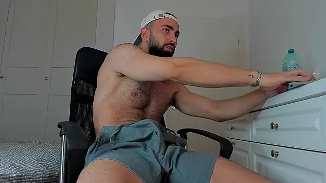 MichaelMasterss online show from February 16, 2026, 10:36 am