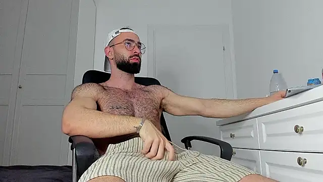 MichaelMasterss online show from March 5, 2026, 10:59 pm