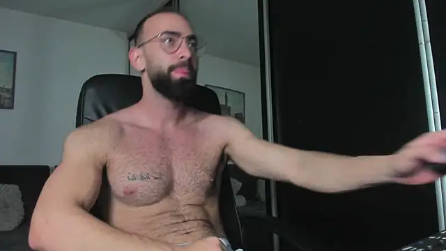 MichaelMasterss online show from October 24, 2025, 8:13 am