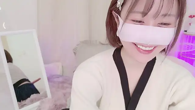 Yuu  k online show from January 24, 2025, 2:08 pm