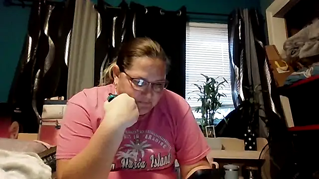 SexyNikki6969 online show from February 3, 2026, 12:21 pm