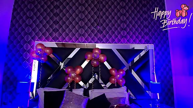 victoriaa lee  online show from October 7, 2025, 7:04 pm