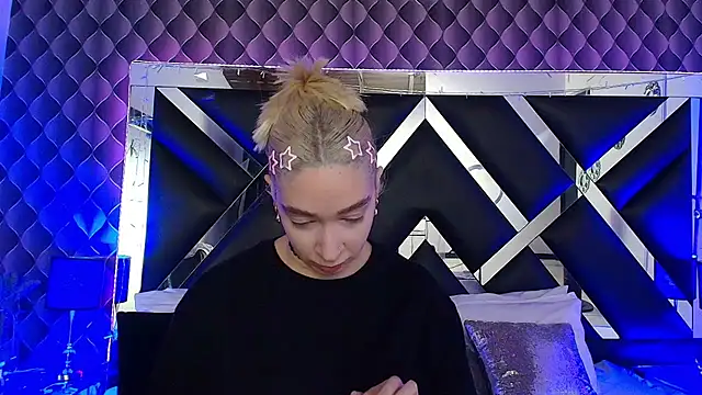 Snapshot of victoriaa_lee_ chatting on February 16, 2026, 7:12 pm victoriaa lee online show from February 16, 2026, 7:12 pm