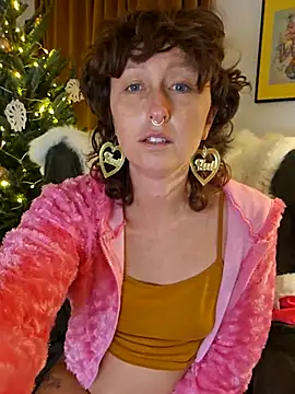 Snapshot of mossy_kiss chatting on December 18, 2025, 4:33 pm mossy kiss online show from December 18, 2025, 4:33 pm