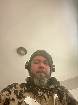 Snapshot of Cristian-Brayan chatting on January 14, 2025, 2:11 pm Cristian-Brayan online show from January 14, 2025, 2:11 pm