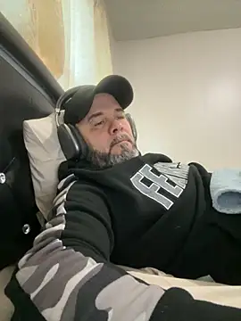 Snapshot of Cristian-Brayan chatting on September 14, 2025, 11:43 am Cristian-Brayan online show from September 14, 2025, 11:43 am