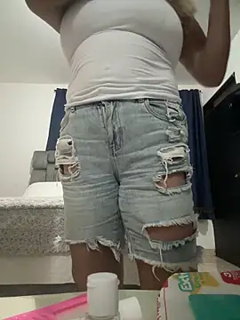 gabiTetas online show from May 13, 2026, 6:59 pm