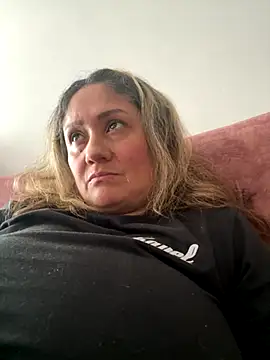 gabiTetas online show from October 19, 2025, 8:33 pm