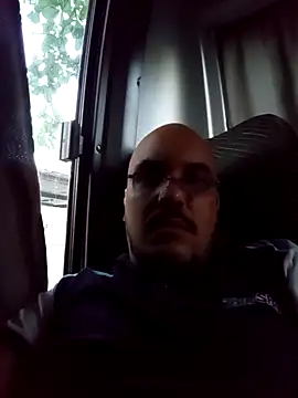 Snapshot of RobertoBuzios22 chatting on November 13, 2025, 8:57 pm RobertoBuzios22 online show from November 13, 2025, 8:57 pm