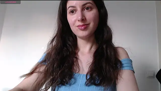  Hot Lady  online show from May 10, 2026, 6:32 pm
