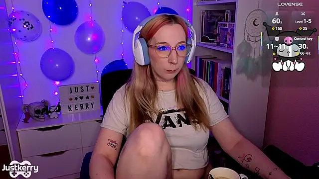 Snapshot of JustKerry chatting on November 20, 2025, 1:01 pm JustKerry online show from November 20, 2025, 1:01 pm