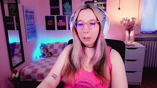 Snapshot of JustKerry chatting on February 10, 2026, 8:57 am JustKerry online show from February 10, 2026, 8:57 am