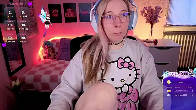 Snapshot of JustKerry chatting on February 17, 2026, 8:33 am JustKerry online show from February 17, 2026, 8:33 am