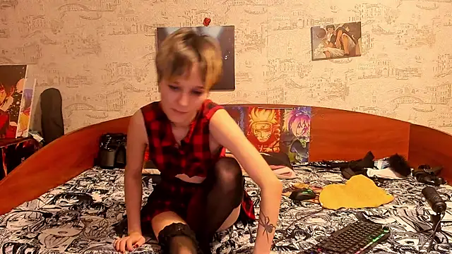 Snapshot of KagamiTayga chatting on October 19, 2025, 2:36 am KagamiTayga online show from October 19, 2025, 2:36 am