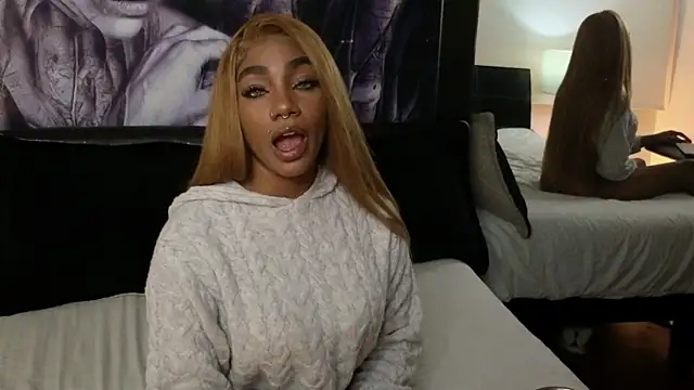 emely brandon online show from November 22, 2025, 4:22 am