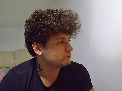 Edmondmyers online show from March 7, 2026, 3:46 am