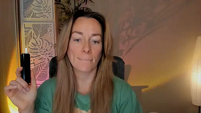 RebeccaMartinez online show from February 16, 2026, 6:12 am