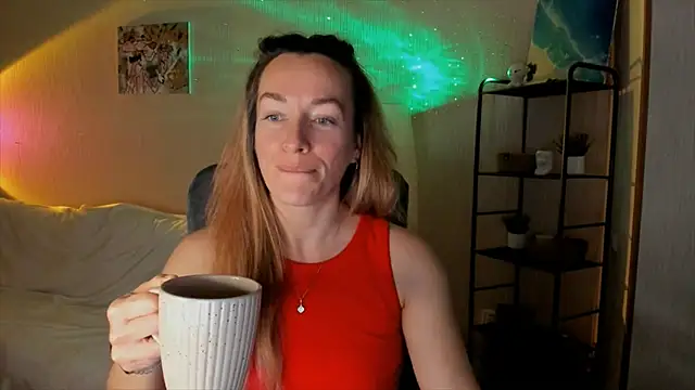 Snapshot of RebeccaMartinez chatting on November 10, 2025, 6:18 am RebeccaMartinez online show from November 10, 2025, 6:18 am