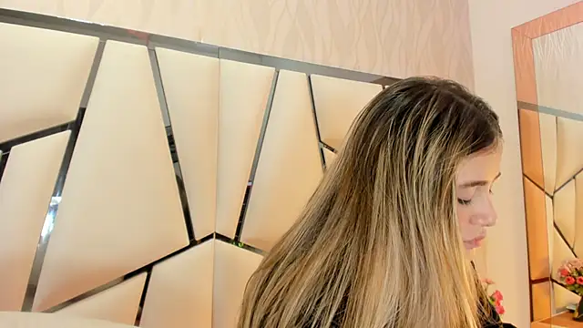 kimberly7  online show from November 2, 2025, 11:37 am