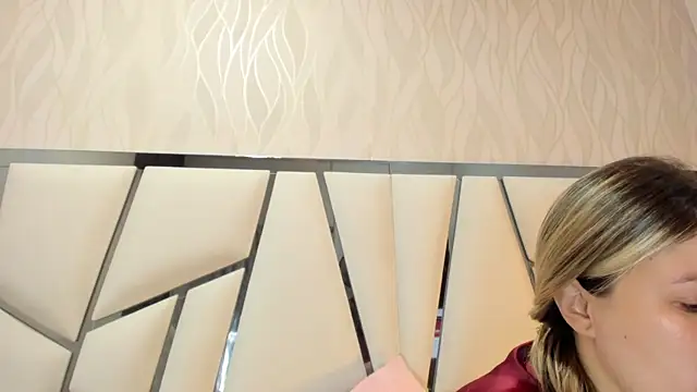 kimberly7  online show from October 19, 2025, 11:35 am