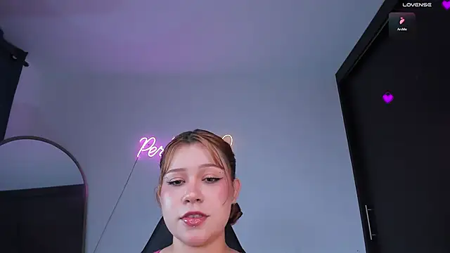 daniela hornny online show from March 4, 2026, 5:48 am