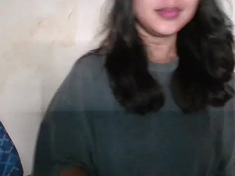 Snapshot of _smiling4u_ chatting on May 6, 2026, 6:56 pm smiling4u online show from May 6, 2026, 6:56 pm
