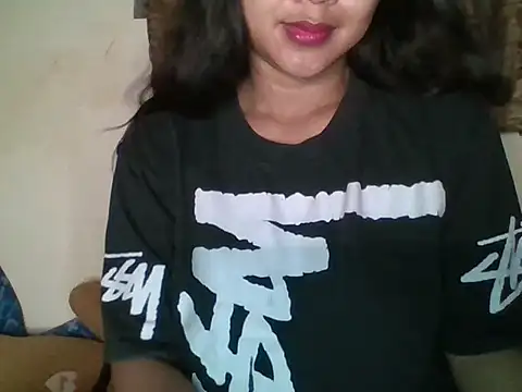 Snapshot of _smiling4u_ chatting on April 21, 2026, 3:29 pm smiling4u online show from April 21, 2026, 3:29 pm