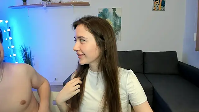 Snapshot of PollyFlame chatting on November 16, 2025, 8:24 pm PollyFlame online show from November 16, 2025, 8:24 pm