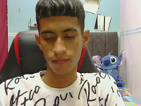 Snapshot of Angelstripboy chatting on May 9, 2026, 12:14 am Angelstripboy online show from May 9, 2026, 12:14 am