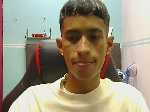 Snapshot of Angelstripboy chatting on May 1, 2026, 5:51 pm Angelstripboy online show from May 1, 2026, 5:51 pm