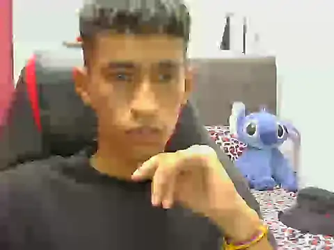 Angelstripboy online show from April 25, 2026, 5:43 pm