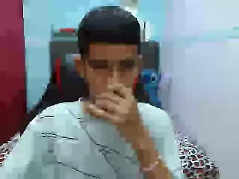 Snapshot of Angelstripboy chatting on February 5, 2026, 1:01 am Angelstripboy online show from February 5, 2026, 1:01 am