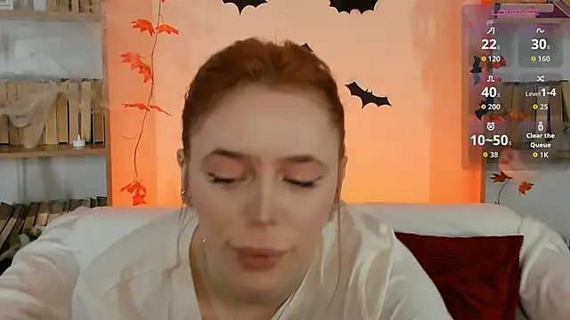 Phoenix Margo online show from October 31, 2025, 5:04 am