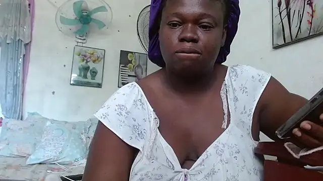 Snapshot of SherBunnyBoo87 chatting on March 6, 2025, 4:28 pm SherBunnyBoo87 online show from March 6, 2025, 4:28 pm